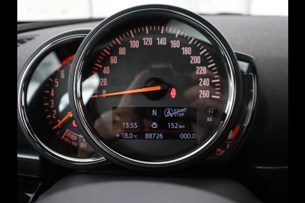 MINI Clubman 1.5 Cooper Chili | Panoramadak | Leder | Stoelverwarming | Carplay | Keyless | Navigatie | Climate control | Cruise control | Full LED