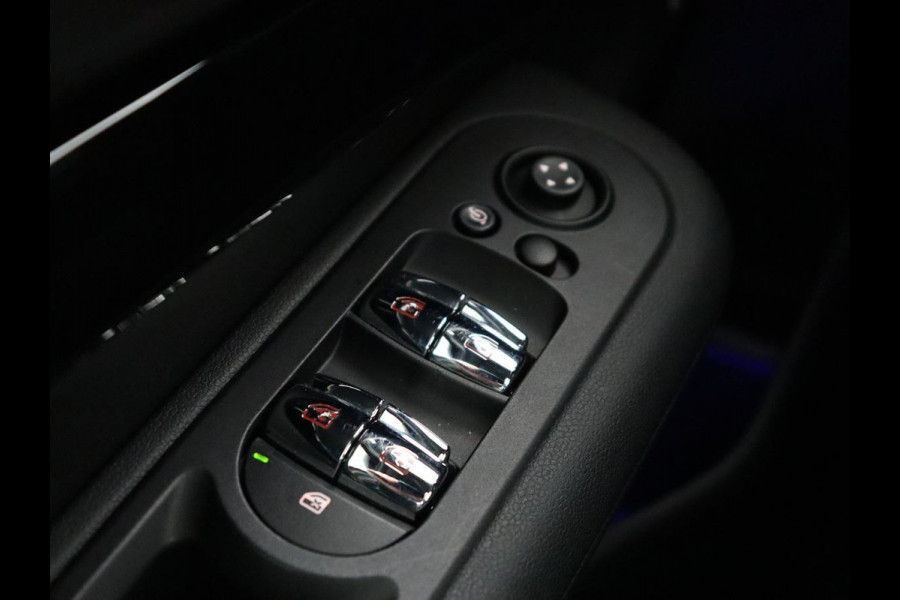 MINI Clubman 1.5 Cooper Chili | Panoramadak | Leder | Stoelverwarming | Carplay | Keyless | Navigatie | Climate control | Cruise control | Full LED
