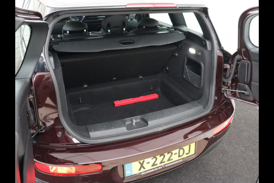 MINI Clubman 1.5 Cooper Chili | Panoramadak | Leder | Stoelverwarming | Carplay | Keyless | Navigatie | Climate control | Cruise control | Full LED