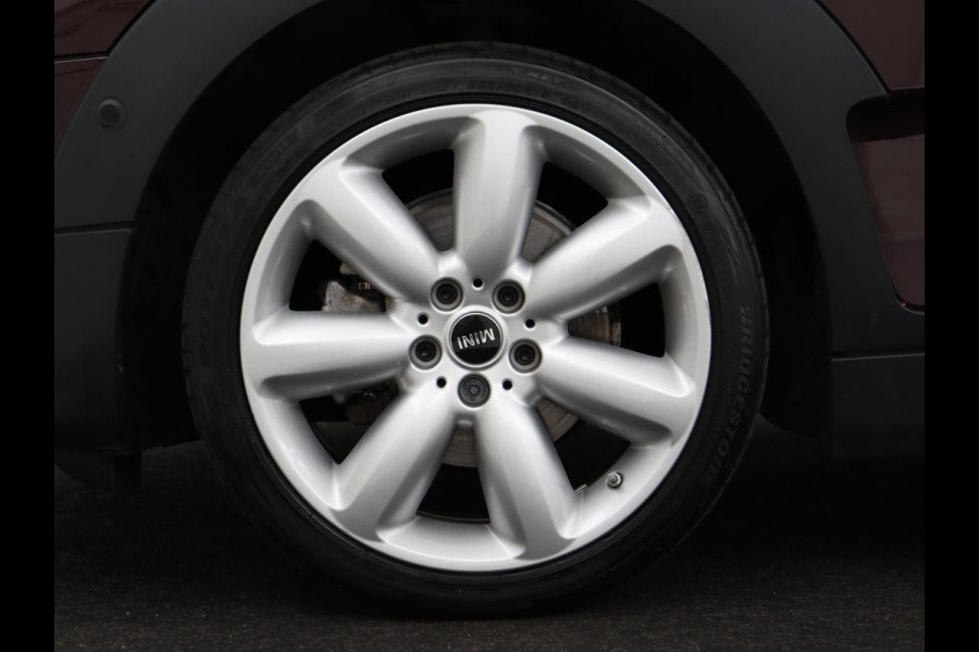 MINI Clubman 1.5 Cooper Chili | Panoramadak | Leder | Stoelverwarming | Carplay | Keyless | Navigatie | Climate control | Cruise control | Full LED