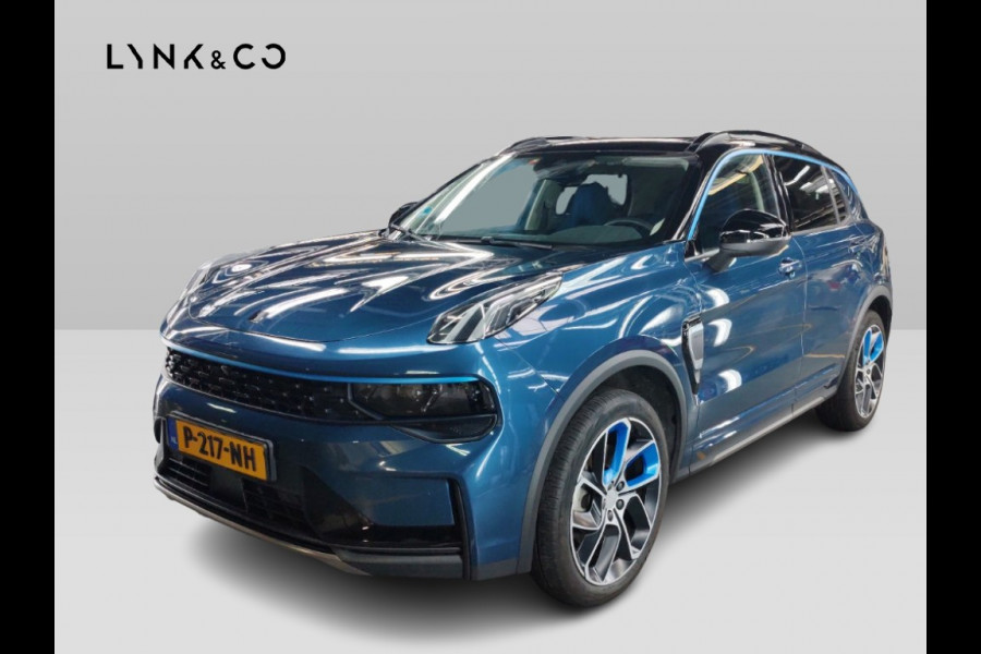 Lynk & Co 01 1.5 262pk Plug-in Pano.dak DAB 360°Cam Stoelverw. Carplay