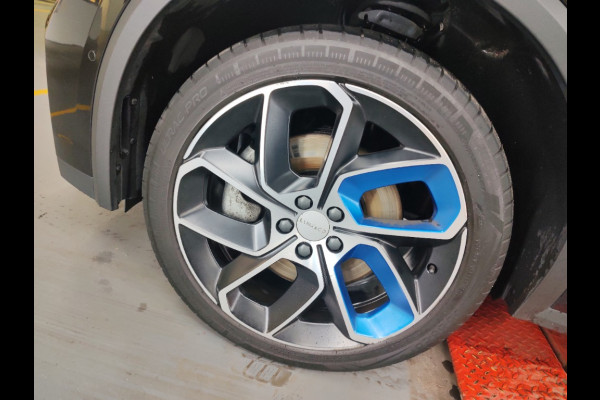 Lynk & Co 01 1.5 262pk Plug-in Pano.dak DAB 360°Cam Stoelverw. Carplay