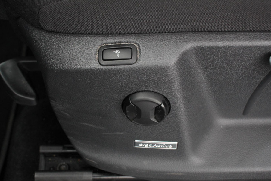 Volkswagen Touran 1.5 TSI DSG Highline 7p | Navigatie | Apple Carplay/Android Auto | Parkeersensoren | Adaptive Cruise Control | Stoel-en stuurverwarming | Elektrische achterklep | Getinte ramen | Climatronic