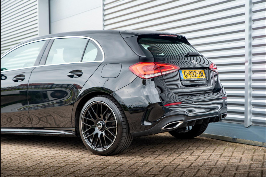 Mercedes-Benz A-Klasse 180 Business Solution AMG Ambient Cruise Navigatie Camera Sportstoelen Leer LED 19" LMV