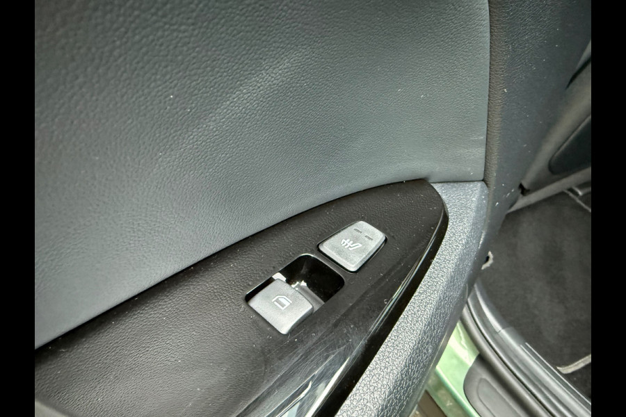 Kia Sportage 1.6 T-GDi Plug-in Hybrid AWD DynamicPlusLine - Automaat - Pano/Schuifdak - Navi - Org.NL