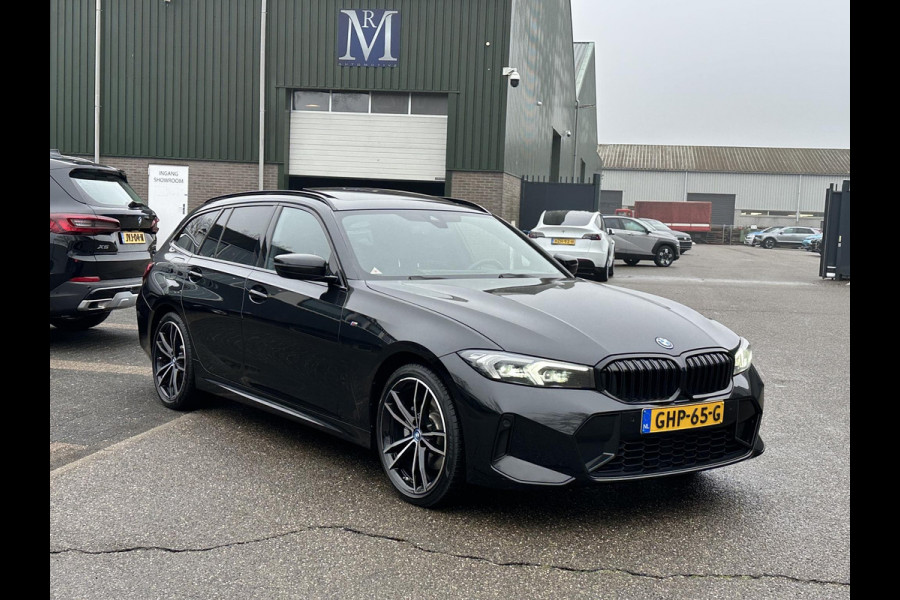 BMW 3 Serie Touring 320e M-SPORT | FACELIFT| PANO|1.STE EIGENAAR, DEALER OH. | LEER | ELEK. TREKHAAK| FABRIEKSGARANTIE T/M 08 2027| LEER| STOELVERWARMING| 19 INCH! SUPER COMPLEET!
