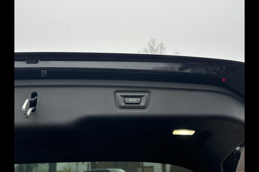 BMW 3 Serie Touring 320e M-SPORT | FACELIFT| PANO|1.STE EIGENAAR, DEALER OH. | LEER | ELEK. TREKHAAK| FABRIEKSGARANTIE T/M 08 2027| LEER| STOELVERWARMING| 19 INCH! SUPER COMPLEET!