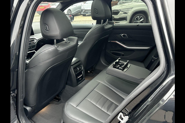 BMW 3 Serie Touring 320e M-SPORT | FACELIFT| PANO|1.STE EIGENAAR, DEALER OH. | LEER | ELEK. TREKHAAK| FABRIEKSGARANTIE T/M 08 2027| LEER| STOELVERWARMING| 19 INCH! SUPER COMPLEET!