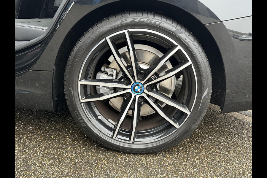 BMW 3 Serie Touring 320e M-SPORT | FACELIFT| PANO|1.STE EIGENAAR, DEALER OH. | LEER | ELEK. TREKHAAK| FABRIEKSGARANTIE T/M 08 2027| LEER| STOELVERWARMING| 19 INCH! SUPER COMPLEET!