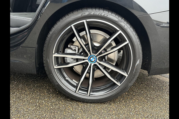 BMW 3 Serie Touring 320e M-SPORT | FACELIFT| PANO|1.STE EIGENAAR, DEALER OH. | LEER | ELEK. TREKHAAK| FABRIEKSGARANTIE T/M 08 2027| LEER| STOELVERWARMING| 19 INCH! SUPER COMPLEET!