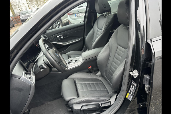 BMW 3 Serie Touring 320e M-SPORT | FACELIFT| PANO|1.STE EIGENAAR, DEALER OH. | LEER | ELEK. TREKHAAK| FABRIEKSGARANTIE T/M 08 2027| LEER| STOELVERWARMING| 19 INCH! SUPER COMPLEET!