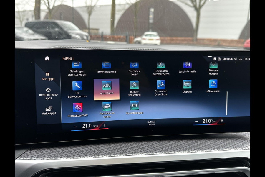 BMW 3 Serie Touring 320e M-SPORT | FACELIFT| PANO|1.STE EIGENAAR, DEALER OH. | LEER | ELEK. TREKHAAK| FABRIEKSGARANTIE T/M 08 2027| LEER| STOELVERWARMING| 19 INCH! SUPER COMPLEET!