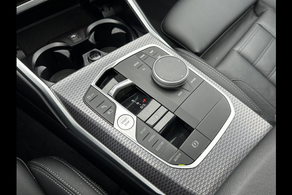 BMW 3 Serie Touring 320e M-SPORT | FACELIFT| PANO|1.STE EIGENAAR, DEALER OH. | LEER | ELEK. TREKHAAK| FABRIEKSGARANTIE T/M 08 2027| LEER| STOELVERWARMING| 19 INCH! SUPER COMPLEET!