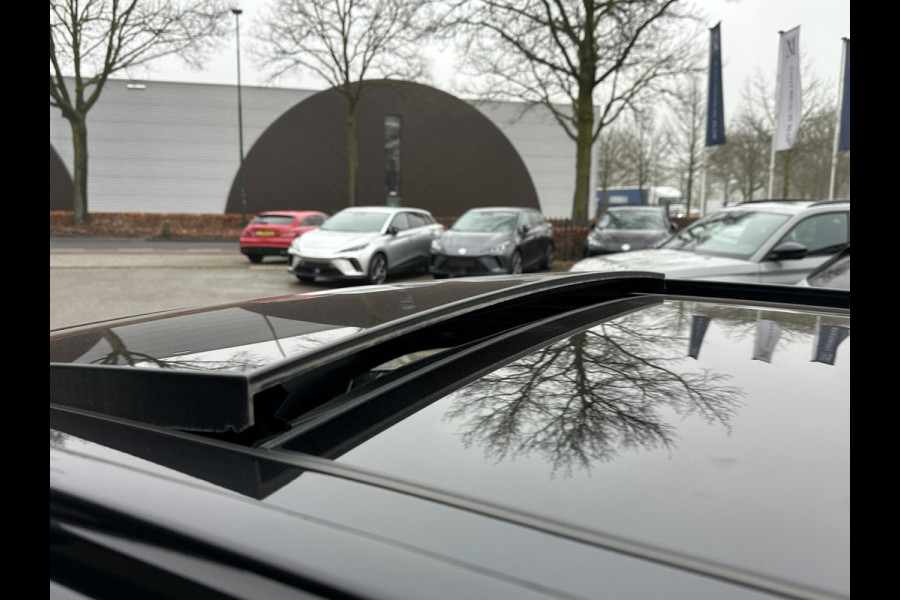 BMW 3 Serie Touring 320e M-SPORT | FACELIFT| PANO|1.STE EIGENAAR, DEALER OH. | LEER | ELEK. TREKHAAK| FABRIEKSGARANTIE T/M 08 2027| LEER| STOELVERWARMING| 19 INCH! SUPER COMPLEET!