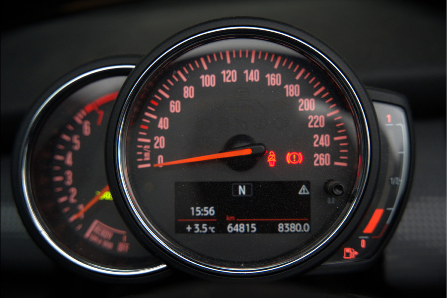 MINI Cabrio 1.5 Cooper Chili | Stoelverwarming | Cruise Control | Navigatie | Parkeersensoren | Keyless | Climate Control | Black Pack | Dealer Onderhouden |