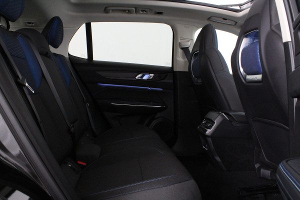 Lynk & Co 01 1.5 > 262pk/Camera/Infinity/Pano.schuif/Memory/Zwart...