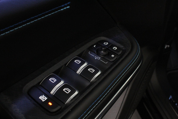 Lynk & Co 01 1.5 > 262pk/Camera/Infinity/Pano.schuif/Memory/Zwart...