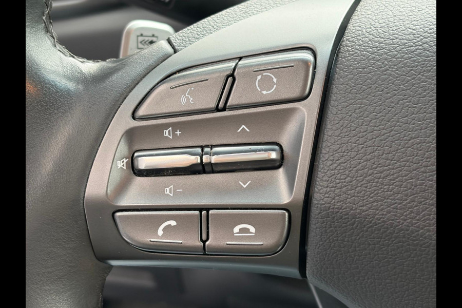 Hyundai IONIQ Comfort EV 40kWh SOH 99.7% !! NWE MODEL Warmtepomp Navi Ecc Camera Adap.Cruise Stoelverwarming Pdc Apple Carplay/Android Auto Lane Assist Isofix Keyless Led I-key Regensensor Rijstrooksensor Origineel Nederlandse Auto