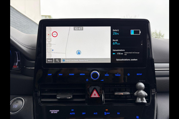 Hyundai IONIQ Comfort EV 40kWh SOH 99.7% !! NWE MODEL Warmtepomp Navi Ecc Camera Adap.Cruise Stoelverwarming Pdc Apple Carplay/Android Auto Lane Assist Isofix Keyless Led I-key Regensensor Rijstrooksensor Origineel Nederlandse Auto
