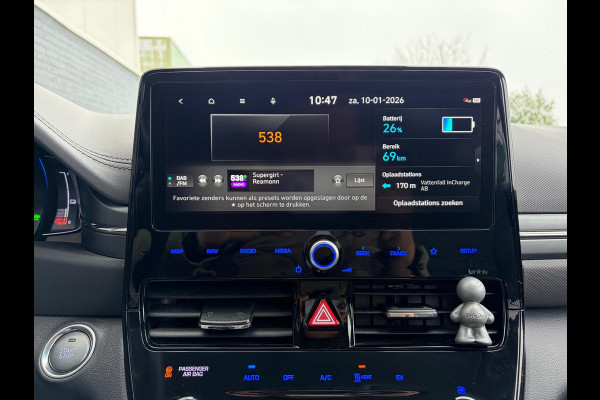 Hyundai IONIQ Comfort EV 40kWh SOH 99.7% !! NWE MODEL Warmtepomp Navi Ecc Camera Adap.Cruise Stoelverwarming Pdc Apple Carplay/Android Auto Lane Assist Isofix Keyless Led I-key Regensensor Rijstrooksensor Origineel Nederlandse Auto