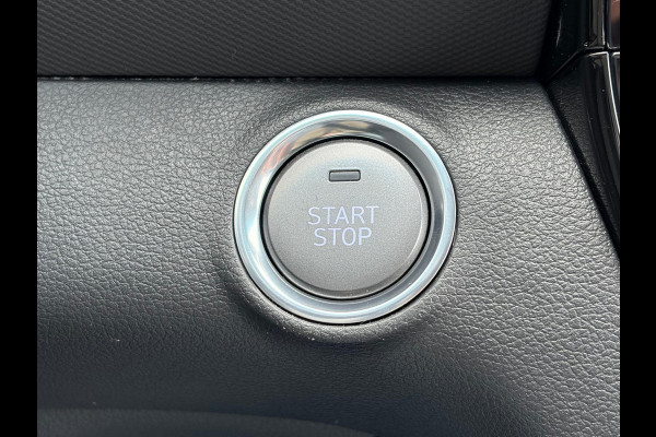 Hyundai IONIQ Comfort EV 40kWh SOH 99.7% !! NWE MODEL Warmtepomp Navi Ecc Camera Adap.Cruise Stoelverwarming Pdc Apple Carplay/Android Auto Lane Assist Isofix Keyless Led I-key Regensensor Rijstrooksensor Origineel Nederlandse Auto