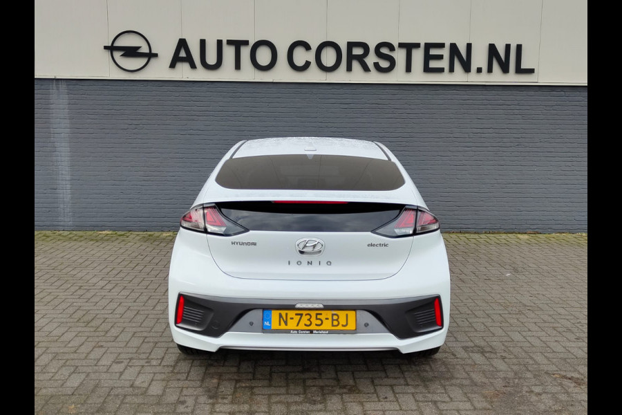 Hyundai IONIQ Comfort EV 40kWh SOH 99.7% !! NWE MODEL Warmtepomp Navi Ecc Camera Adap.Cruise Stoelverwarming Pdc Apple Carplay/Android Auto Lane Assist Isofix Keyless Led I-key Regensensor Rijstrooksensor Origineel Nederlandse Auto