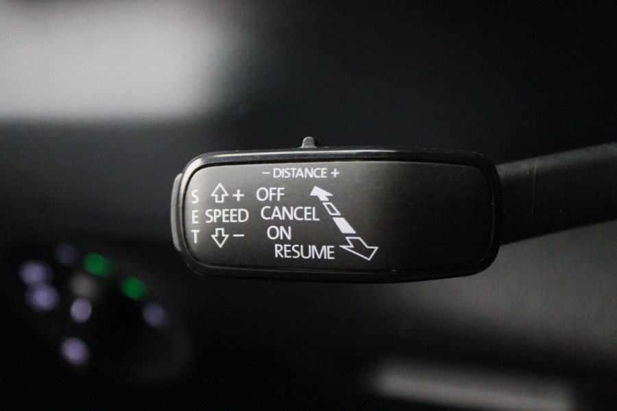 Škoda Karoq 1.5 TSI ACT Sportline Business Navi, Apple Carplay, Camera, Trekhaak, Climate, Sporstoelen