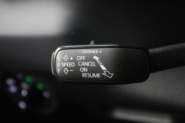 Škoda Karoq 1.5 TSI ACT Sportline Business Navi, Apple Carplay, Camera, Trekhaak, Climate, Sporstoelen