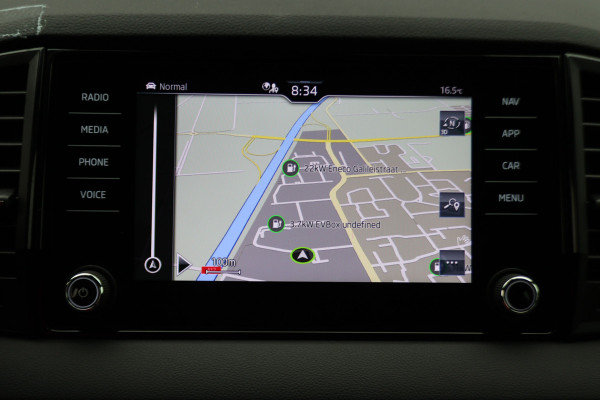 Škoda Karoq 1.5 TSI ACT Sportline Business Navi, Apple Carplay, Camera, Trekhaak, Climate, Sporstoelen