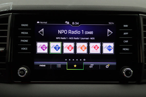 Škoda Karoq 1.5 TSI ACT Sportline Business Navi, Apple Carplay, Camera, Trekhaak, Climate, Sporstoelen