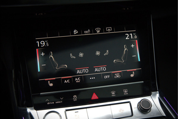 Audi e-tron e-tron 55 quattro advanced Pro Line S 95 kWh | Panoramadak | Bang & Olufsen | Stoelverwarming | Head-Up Display | 360 Camera | Matrix LED | Luchtvering | Memory Seat | Keyless | Elektrisch Verstelbare Stoelen | B&O