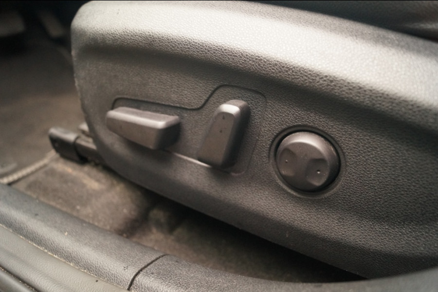 Kia e-Niro ExecutiveLine 64kWh -LEER-NAVI-ECC-CAM-