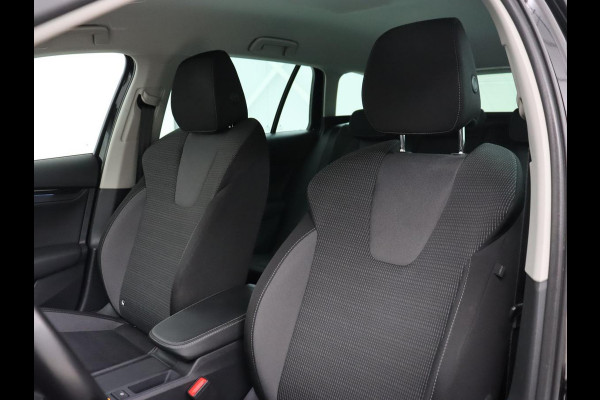 Škoda Octavia 1.0 TSI Business Edition | Trekhaak | Carplay | Sfeerverlichting | Stoelverwarming | Full LED | Parkeerhulp | Digital Cockpit | DAB | Cruise control | Climate control