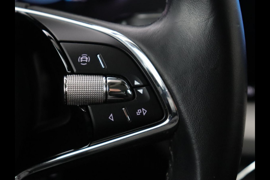 Škoda Octavia 1.0 TSI Business Edition | Trekhaak | Carplay | Sfeerverlichting | Stoelverwarming | Full LED | Parkeerhulp | Digital Cockpit | DAB | Cruise control | Climate control