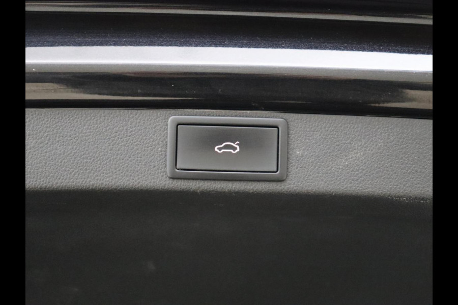 Škoda Octavia 1.0 TSI Business Edition | Trekhaak | Carplay | Sfeerverlichting | Stoelverwarming | Full LED | Parkeerhulp | Digital Cockpit | DAB | Cruise control | Climate control