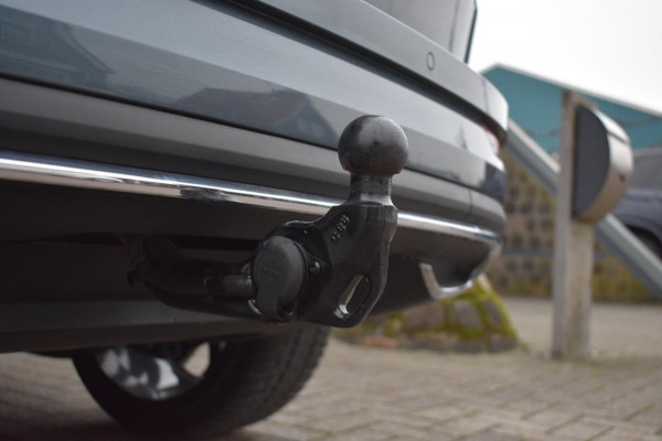 Škoda Karoq 1.5 TSI ACT Sportline | TREKHAAK | VIRTUAL | CAMERA | NAP | APPLE CARPLAY | ANDROID AUTO