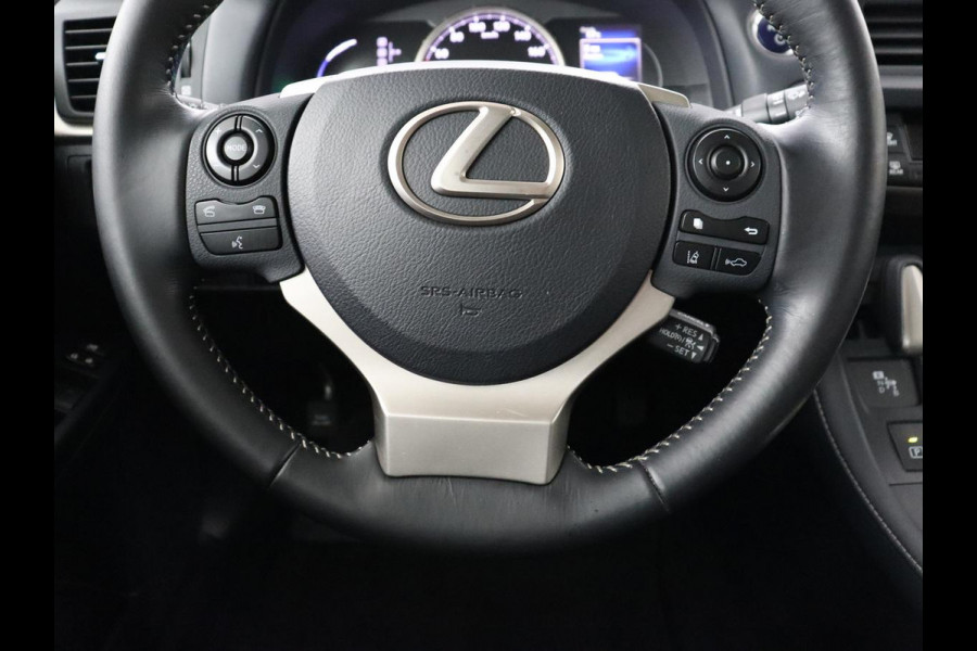 Lexus CT 200h Business Line | Alcantara | Camera | Navigatie | Full LED | Cruise control | Climate control