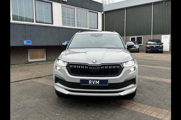 Škoda Kodiaq 1.5 TSI Sportline Business AUTOMAAT | PANORAMADAK | ADAPTIEVE CRUISECONTROL | CAMERA | ELEKTRISCHE STOEL/KOFFERRUIK | STANDKACHEL | STOELVERWARMING VOOR + ACHTER | SKODA DEALER ONDERHOUDEN | RIJKLAAR GELEVERD