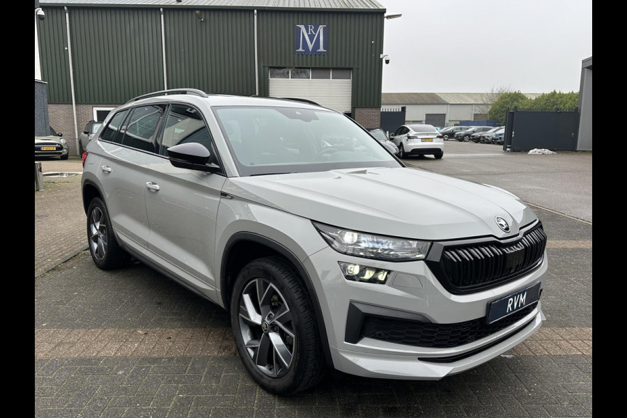 Škoda Kodiaq 1.5 TSI Sportline Business AUTOMAAT | PANORAMADAK | ADAPTIEVE CRUISECONTROL | CAMERA | ELEKTRISCHE STOEL/KOFFERRUIK | STANDKACHEL | STOELVERWARMING VOOR + ACHTER | SKODA DEALER ONDERHOUDEN | RIJKLAAR GELEVERD