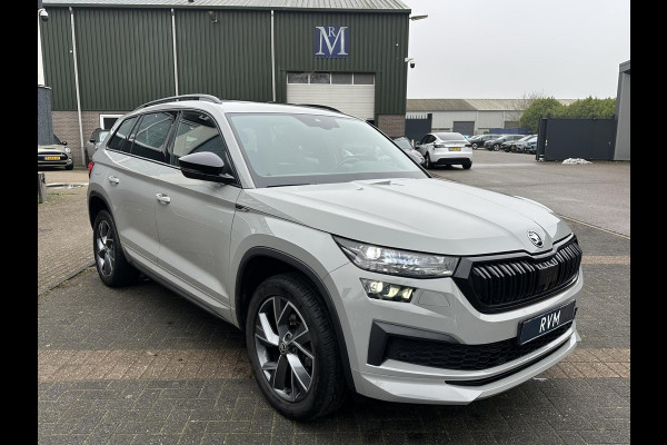Škoda Kodiaq 1.5 TSI Sportline Business AUTOMAAT | PANORAMADAK | ADAPTIEVE CRUISECONTROL | CAMERA | ELEKTRISCHE STOEL/KOFFERRUIK | STANDKACHEL | STOELVERWARMING VOOR + ACHTER | SKODA DEALER ONDERHOUDEN | RIJKLAAR GELEVERD
