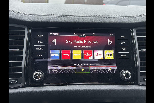 Škoda Kodiaq 1.5 TSI Sportline Business AUTOMAAT | PANORAMADAK | ADAPTIEVE CRUISECONTROL | CAMERA | ELEKTRISCHE STOEL/KOFFERRUIK | STANDKACHEL | STOELVERWARMING VOOR + ACHTER | SKODA DEALER ONDERHOUDEN | RIJKLAAR GELEVERD