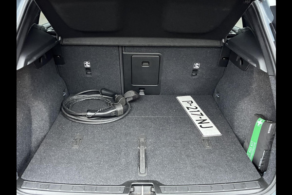 Volvo XC40 Recharge Pro | SOH 93% | PANORAMADAK | 360 CAMERA | ELEKTRISCHE STOELEN | STOEL- & STUURVERWARMING | ELEKTRISCHE TREKHAAK | HARMAN KARDON AUDIO | VOLVO DEALER ONDERHOUDEN | FULL OPTION | 1E EIGENAAR