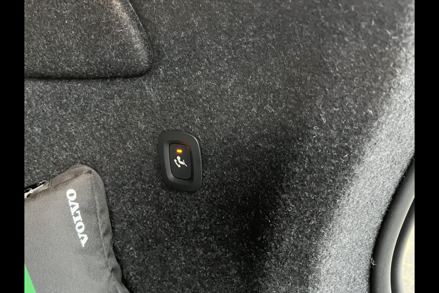 Volvo XC40 Recharge Pro | SOH 93% | PANORAMADAK | 360 CAMERA | ELEKTRISCHE STOELEN | STOEL- & STUURVERWARMING | ELEKTRISCHE TREKHAAK | HARMAN KARDON AUDIO | VOLVO DEALER ONDERHOUDEN | FULL OPTION | 1E EIGENAAR