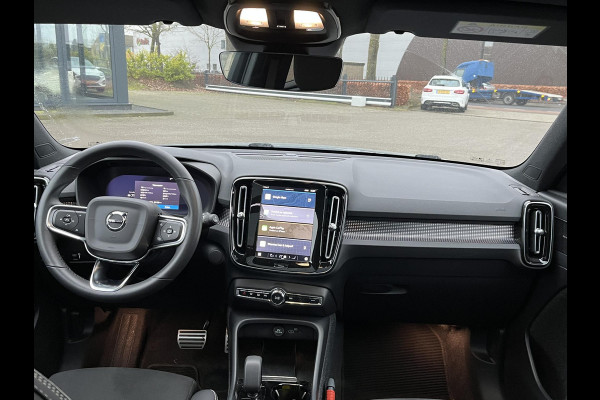 Volvo XC40 Recharge Pro | SOH 93% | PANORAMADAK | 360 CAMERA | ELEKTRISCHE STOELEN | STOEL- & STUURVERWARMING | ELEKTRISCHE TREKHAAK | HARMAN KARDON AUDIO | VOLVO DEALER ONDERHOUDEN | FULL OPTION | 1E EIGENAAR