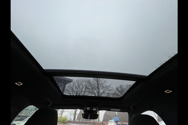 Volvo XC40 Recharge Pro | SOH 93% | PANORAMADAK | 360 CAMERA | ELEKTRISCHE STOELEN | STOEL- & STUURVERWARMING | ELEKTRISCHE TREKHAAK | HARMAN KARDON AUDIO | VOLVO DEALER ONDERHOUDEN | FULL OPTION | 1E EIGENAAR