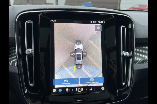 Volvo XC40 Recharge Pro | SOH 93% | PANORAMADAK | 360 CAMERA | ELEKTRISCHE STOELEN | STOEL- & STUURVERWARMING | ELEKTRISCHE TREKHAAK | HARMAN KARDON AUDIO | VOLVO DEALER ONDERHOUDEN | FULL OPTION | 1E EIGENAAR