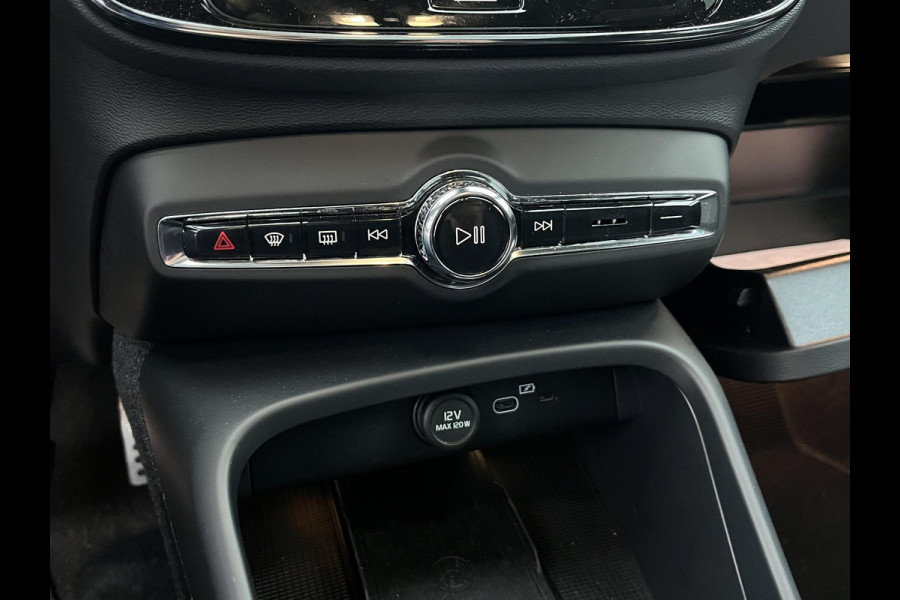 Volvo XC40 Recharge Pro | SOH 93% | PANORAMADAK | 360 CAMERA | ELEKTRISCHE STOELEN | STOEL- & STUURVERWARMING | ELEKTRISCHE TREKHAAK | HARMAN KARDON AUDIO | VOLVO DEALER ONDERHOUDEN | FULL OPTION | 1E EIGENAAR
