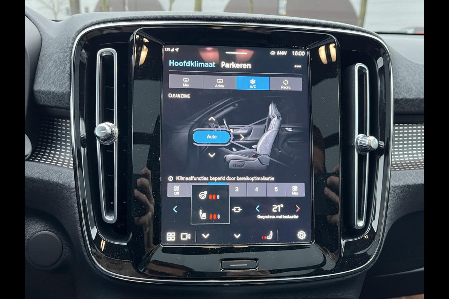 Volvo XC40 Recharge Pro | SOH 93% | PANORAMADAK | 360 CAMERA | ELEKTRISCHE STOELEN | STOEL- & STUURVERWARMING | ELEKTRISCHE TREKHAAK | HARMAN KARDON AUDIO | VOLVO DEALER ONDERHOUDEN | FULL OPTION | 1E EIGENAAR
