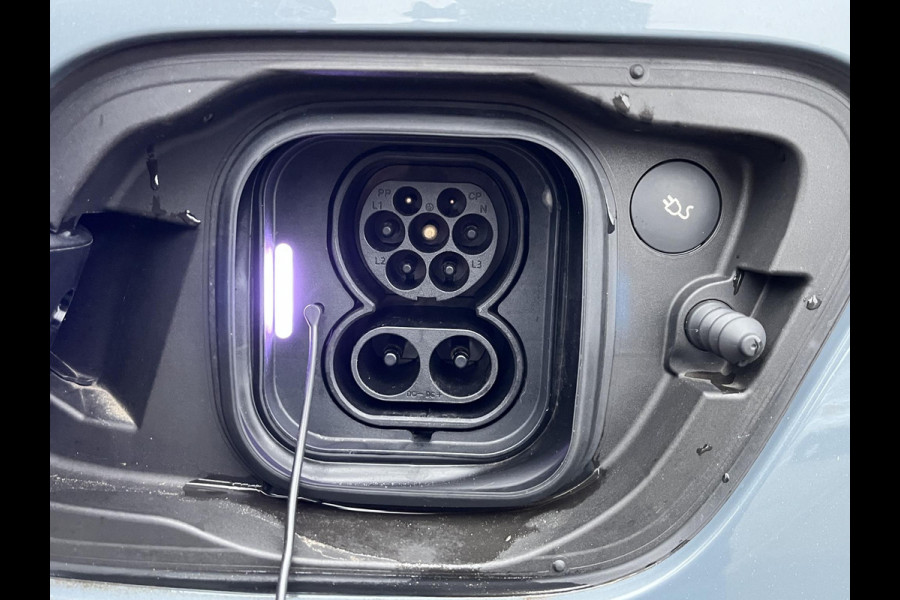 Volvo XC40 Recharge Pro | SOH 93% | PANORAMADAK | 360 CAMERA | ELEKTRISCHE STOELEN | STOEL- & STUURVERWARMING | ELEKTRISCHE TREKHAAK | HARMAN KARDON AUDIO | VOLVO DEALER ONDERHOUDEN | FULL OPTION | 1E EIGENAAR