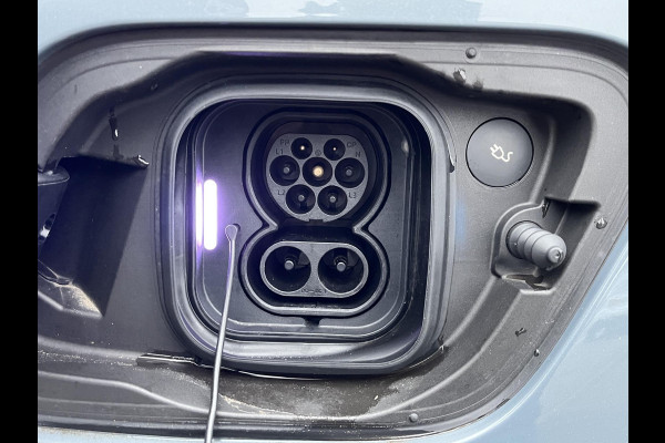 Volvo XC40 Recharge Pro | SOH 93% | PANORAMADAK | 360 CAMERA | ELEKTRISCHE STOELEN | STOEL- & STUURVERWARMING | ELEKTRISCHE TREKHAAK | HARMAN KARDON AUDIO | VOLVO DEALER ONDERHOUDEN | FULL OPTION | 1E EIGENAAR